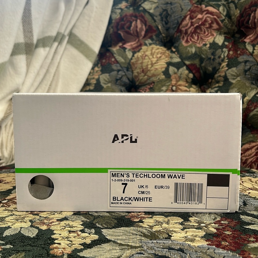 APL Men’s techloom wave shoe